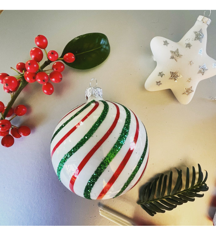 Set van 3 glanzende kerstballen wit met rode en groene lijn decoratie 8 cm