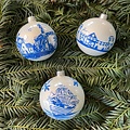 Set van 3 - Glazen kerstballen delfts blauw met molen, schip en huisjes