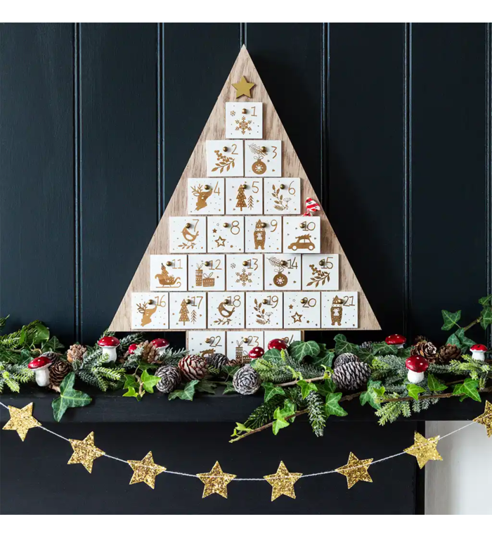 Rex London Houten Adventskalender Kerstboom met natuurlijke houten afwerking en gouden accenten