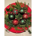 Set van 3 kerstballen mat rood met groene en gouden glitter ruit 8 cm