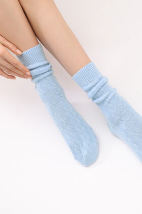 Gwen - Cashmere blend sok met kabel - Crystal