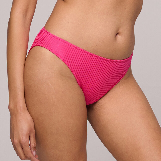 Emly - Bikinibroekje - Dragon fruit - 36 / S