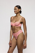 Annaelle - String