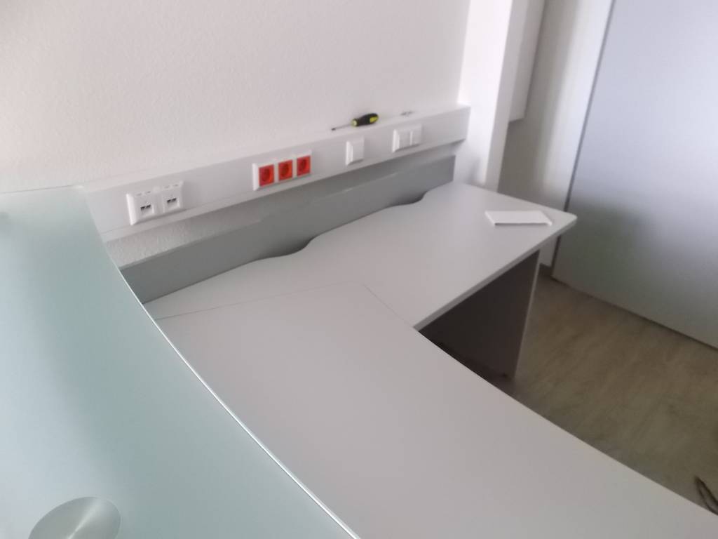 Empfangstheke Plus 80 cm Element – modulares gerades Element mit LED-Option