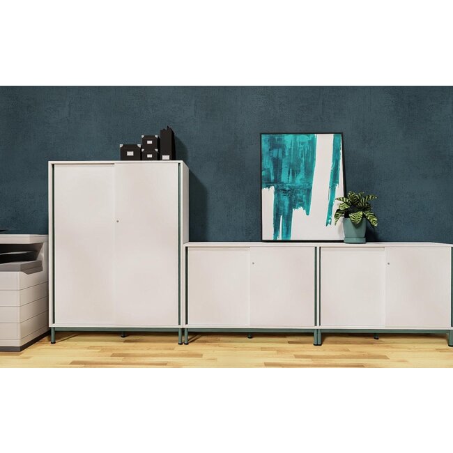 Hochwertiger Schiebetürenschrank mit 2 Ordnerhöhen, 160 cm breit