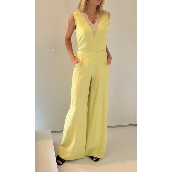 SS24 Lio - Top mouwloos met kant  Lime  ⎜ WEBSHOP