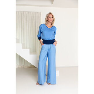 AC by Annelien Coorevits AC by Annelien - Luta Lange broek rekker achteraan wijd onderaan lichtblauw