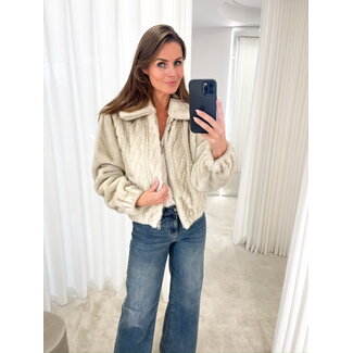 LIU JO LIU JO WINTER CABLE  SHORT COAT NATURAL BEIGE MF5094-E1044 - W9868 LIU JO LIU JO WINTER CABLE  SHORT COAT NATURAL BEIGE MF5094-E1044 - W9868