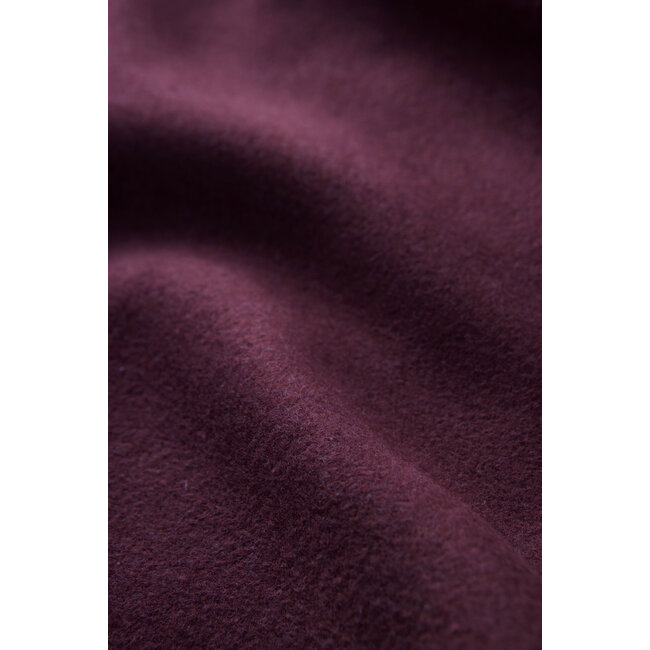 Menza by Véronique De Kock - Javier Plaid Burgh Prune 140x180cm