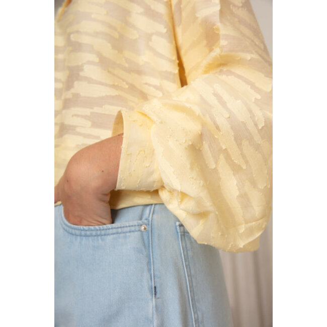 AC by Annelien Coorevits - Sophia offshoulder bloes lichtgeel