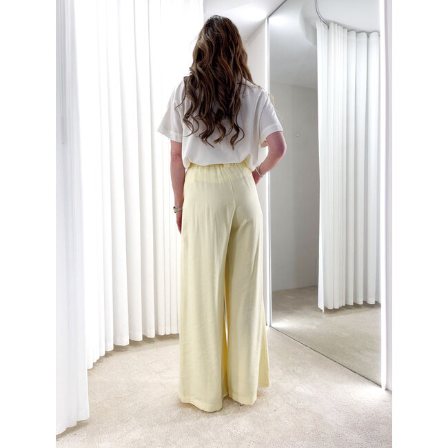 broek yellow