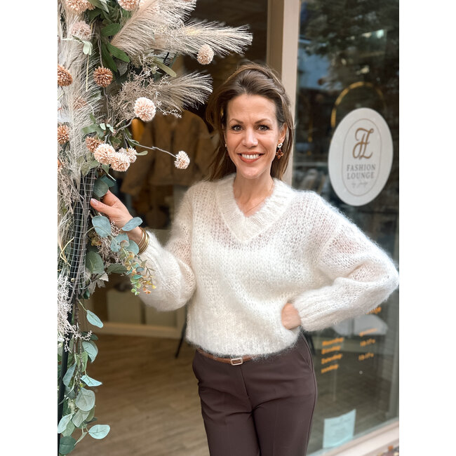 TRUI 80% MOHAIR V-HALS WOLWIT