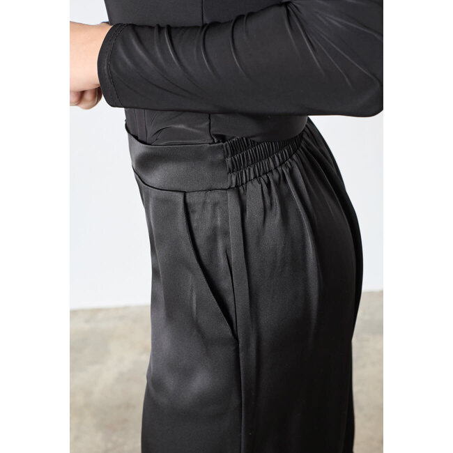 PANTALON SATIN VERINA BLACK