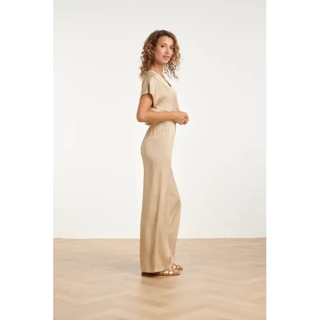 VISCOSE BROEK SATIJNGLANS SAND