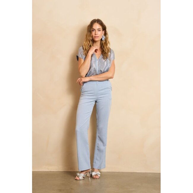 LOFTY MANNER TOP LANI BLAUW