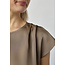 TOP VYGO SATIN DARK SAND/TAUPE