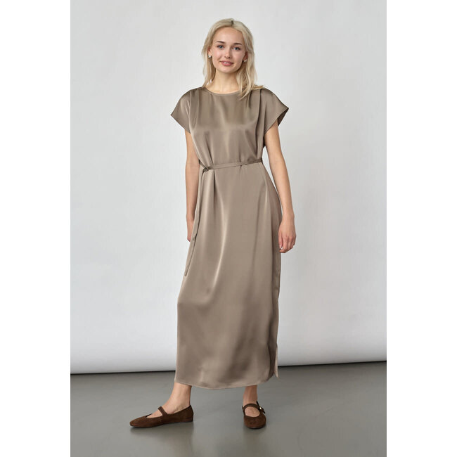 JURK VYGO SATIN DARK SAND/ TAUPE