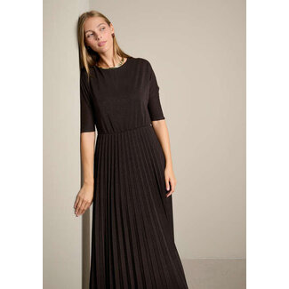JURK PLISSY CHOCO