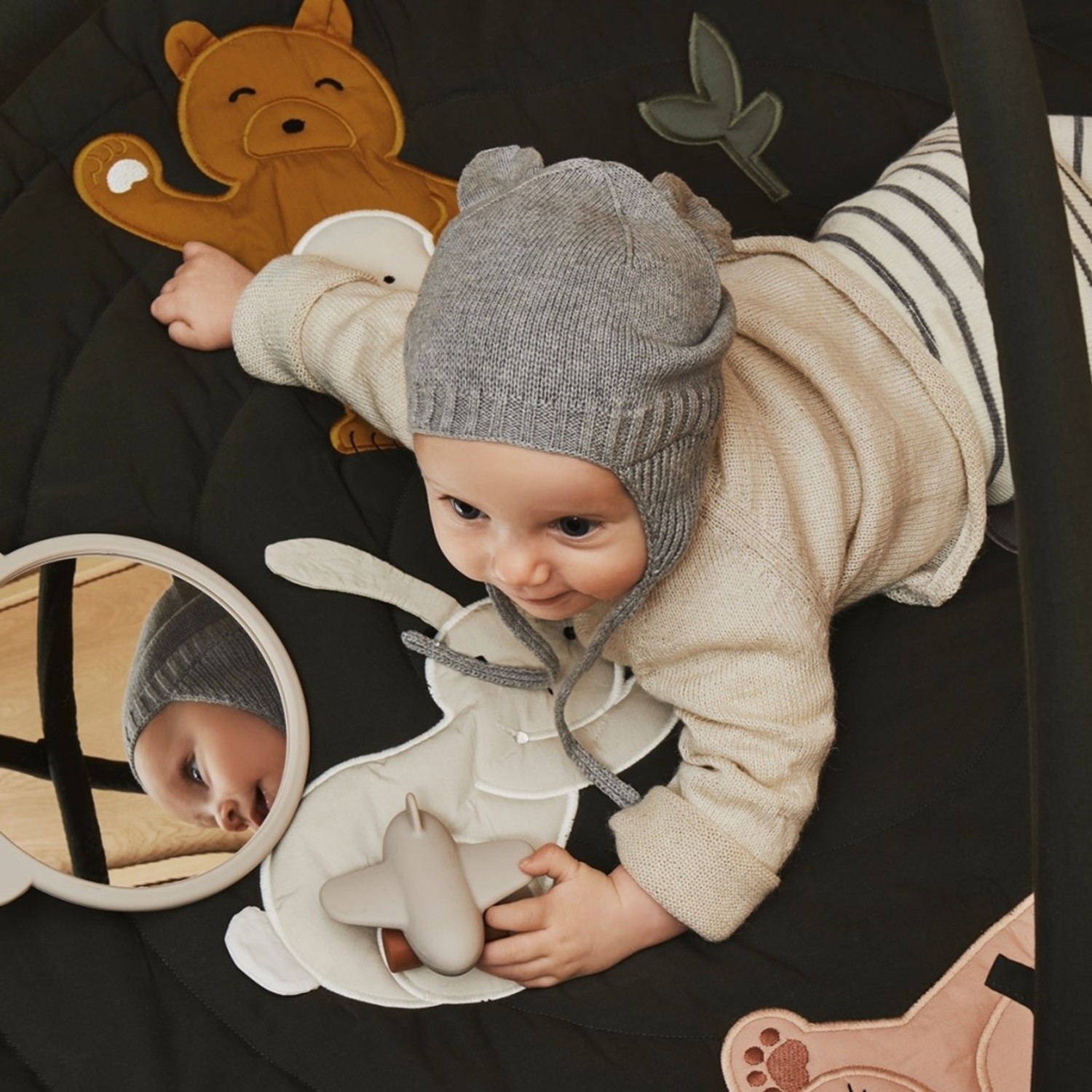 Liewood Miroir Bebe En Silicone Moutarde Mom Pop Liewood Miroir Bebe En Silicone Moutarde Mom Pop