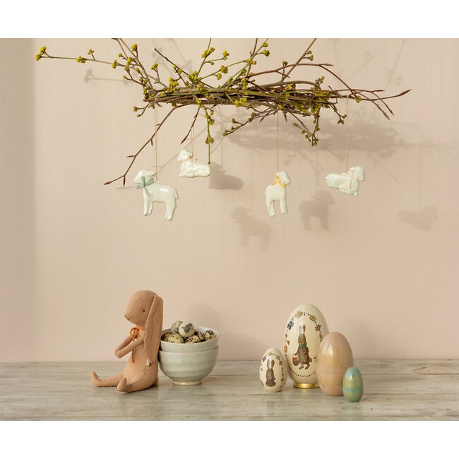 MAILEG DÉCORATION DE PÂQUES - AGNEAU EN MÉTAL COUCHÉ ROSE POUDRÉ