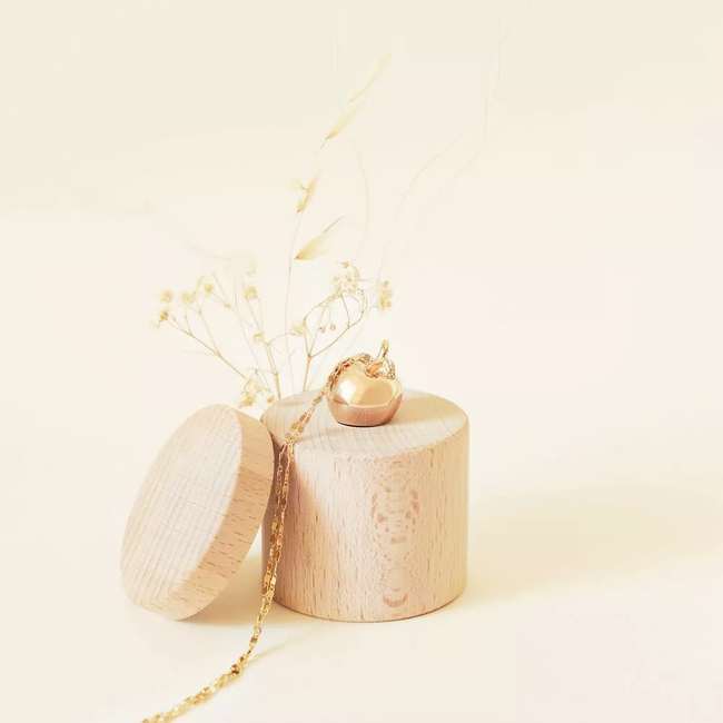 ILADO BOLA DE GROSSESSE - OR JAUNE - POMME SUR CHAINE