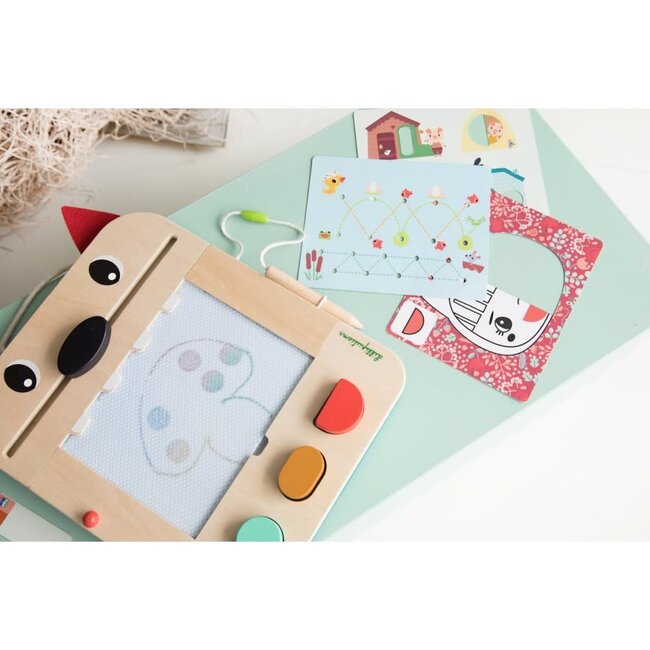 LILLIPUTIENS ARDOISE MAGIQUE BOIS 4 COULEURS / 12 JEUX - LOUIS LE LOUP