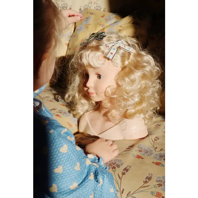 KONGES SLOJD SALON DE COIFFURE - TÊTE DE POUPÉE À COIFFER MIMI