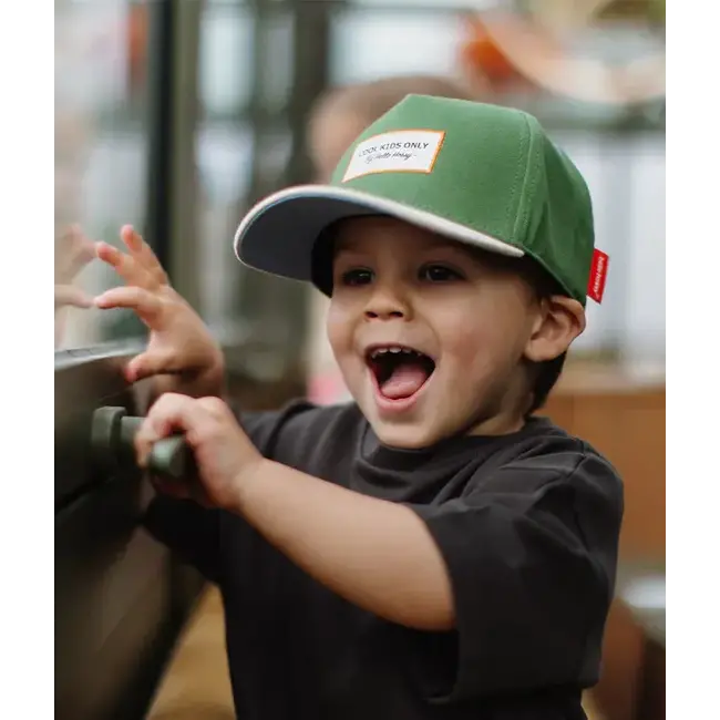 HELLO HOSSY CASQUETTE VISIÈRE COURBÉE - MINI OLEA