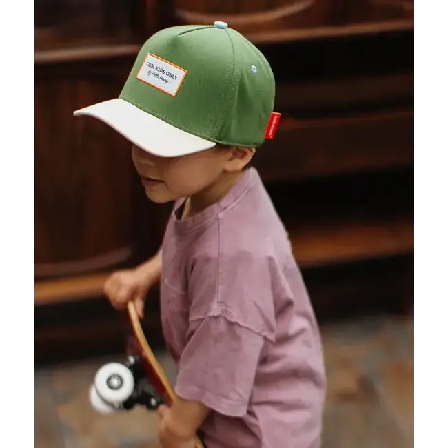 HELLO HOSSY CASQUETTE VISIÈRE COURBÉE - MINI OLEA