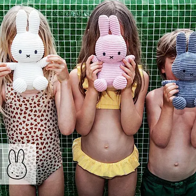 BON TON TOYS PELUCHE LAPIN MIFFY 33CM - VELOURS CÔTELÉ BLANC