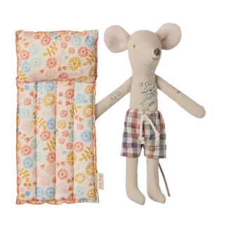 MAILEG PAPA SOURIS 15CM ET SON MATELAS DE PLAGE FLEURI