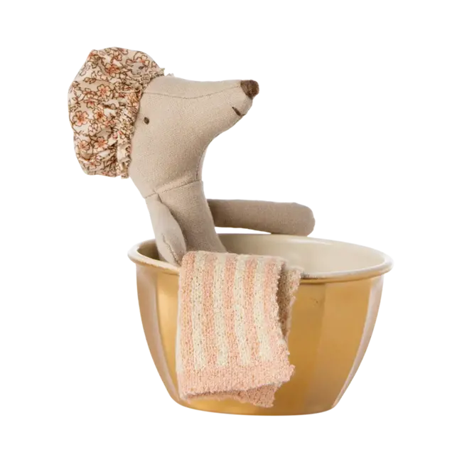 MAILEG GRANDE SOEUR SOURIS 13CM - MOMENT DE DÉTENTE