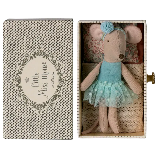 MAILEG PETITE SOEUR SOURIS 10CM - BALLERINE BLEUE DANS SON LIT TIROIR