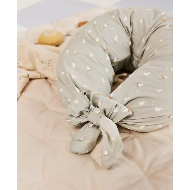 DEAR APRIL COUSSIN DE MATERNITÉ DEAR APRIL NAMI - SAILBOATS