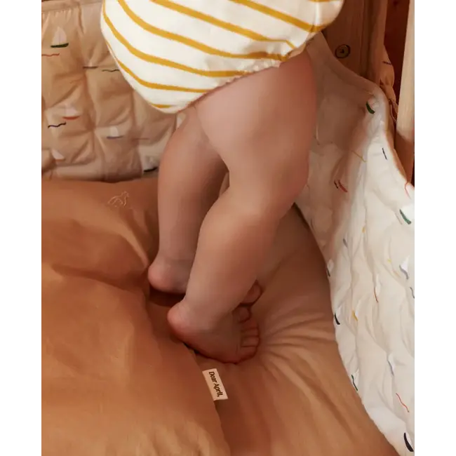 DEAR APRIL TOUR DE LIT DEAR APRIL NORI - POND BOATS