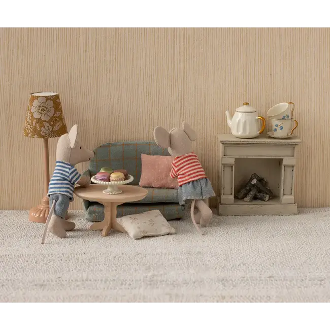 MAILEG TABLE BASSE DE SALON OVALE BOIS POUR SOURIS MAILEG