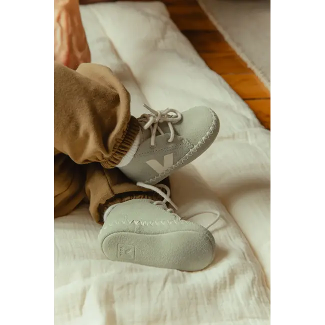 VEJA VEJA BÉBÉ DAIM - BABY CLAY PIERRE 17-18 (0-6MOIS)