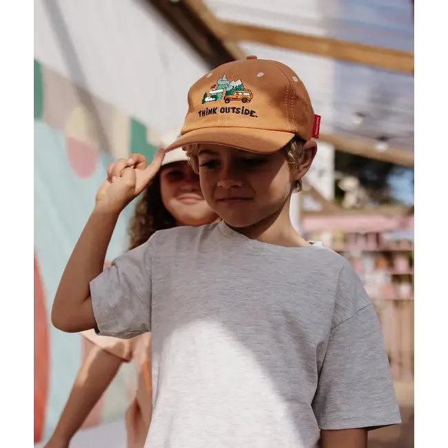 HELLO HOSSY CASQUETTE VISIÈRE COURBÉE - LINEN OUTSIDE