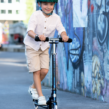 TOUT LE MONDE DEHORS !