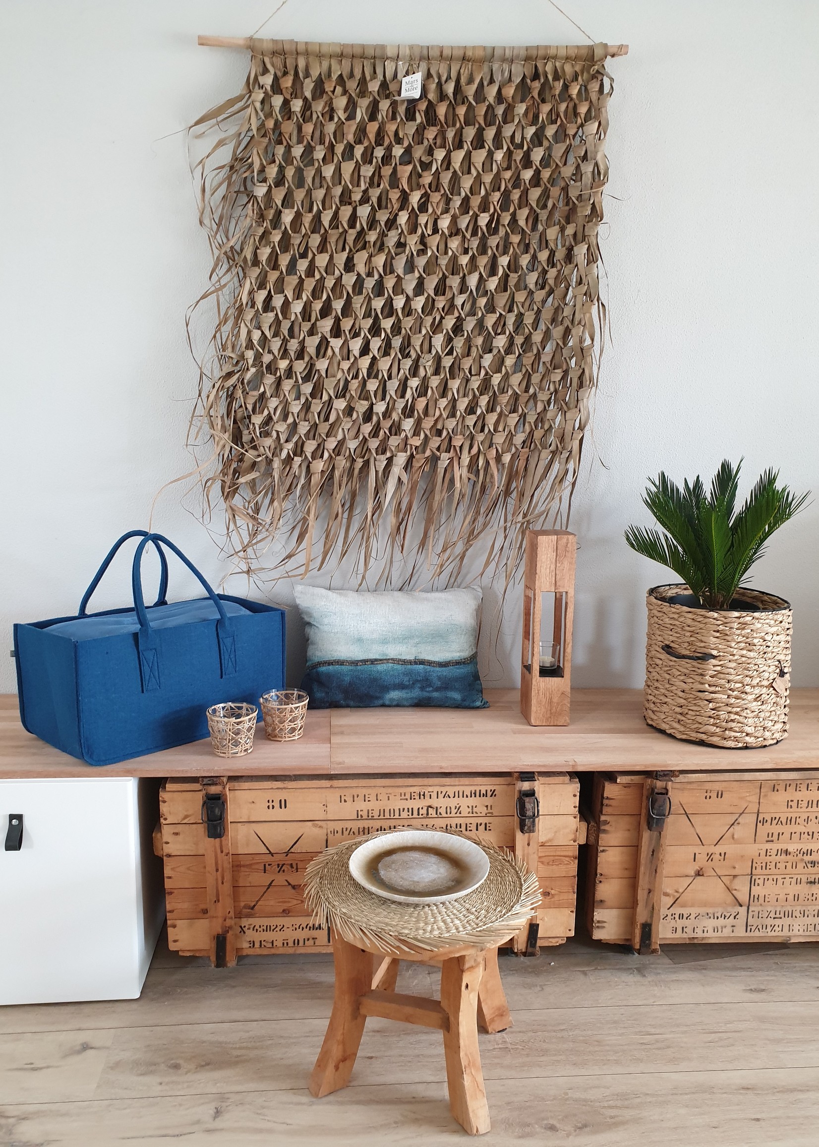 Present Time Magazine Holder Mellow blue