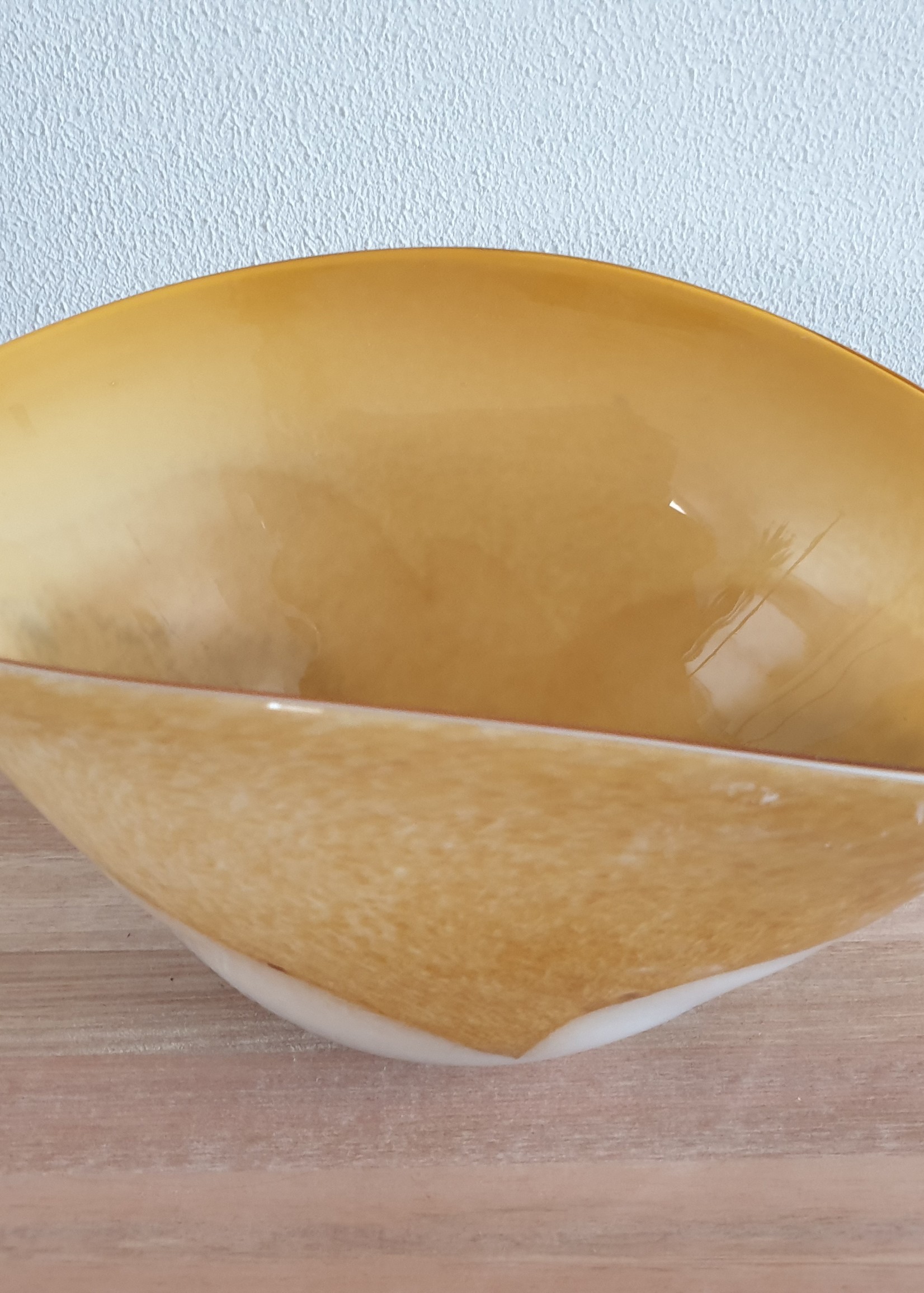 Diga Colmore Venlo B.V. Vaas  handmade mouthblown gold