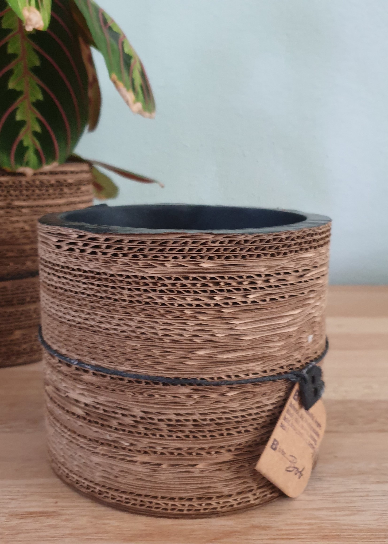 Bob bijzondere interieuraccessoires Corrugated pot natural black 11 x 13 cm