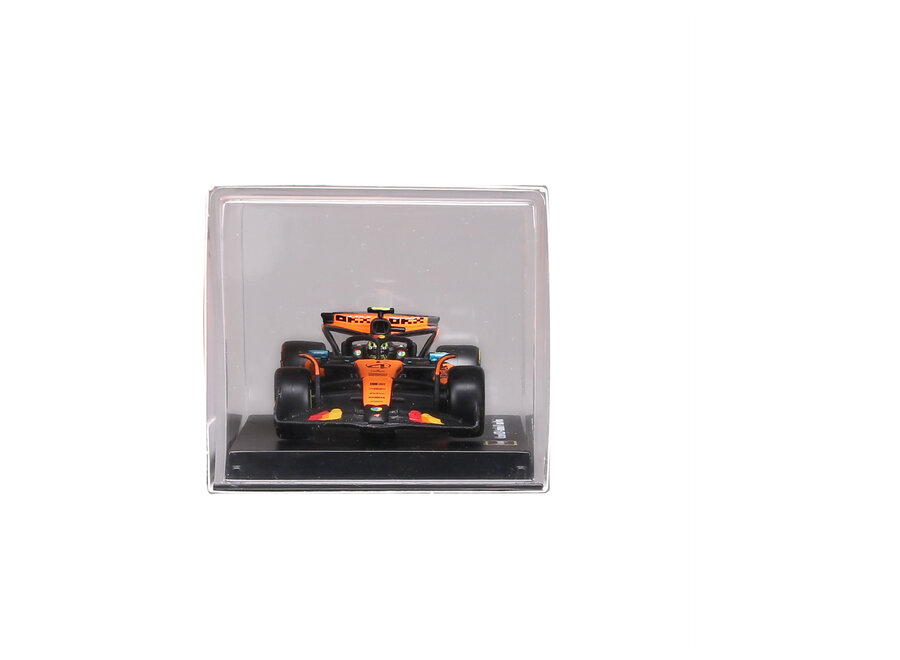 Lando Norris Mclaren MCL39 #4 Burago Seizoenscar met helm  2025 1:43