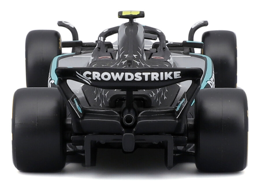 Kimi Antonelli Mercedes Benz AMG W16 #12 - Seizoenscar with helmet & display 2025 - 1:43