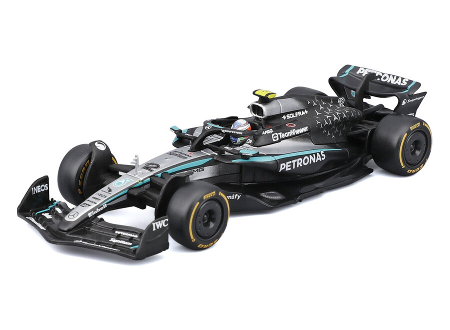 Kimi Antonelli Mercedes Benz AMG W16 #12 - Seizoenscar mit helm & display 2025 - 1:43