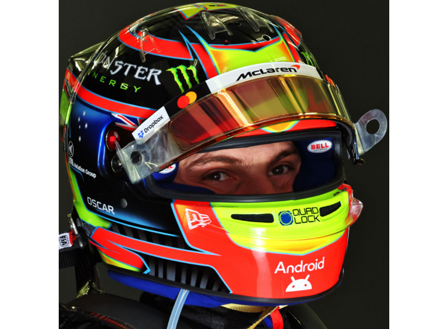 Oscar Piastri Mc Laren Mercedes mini helm 2025 season 1:2