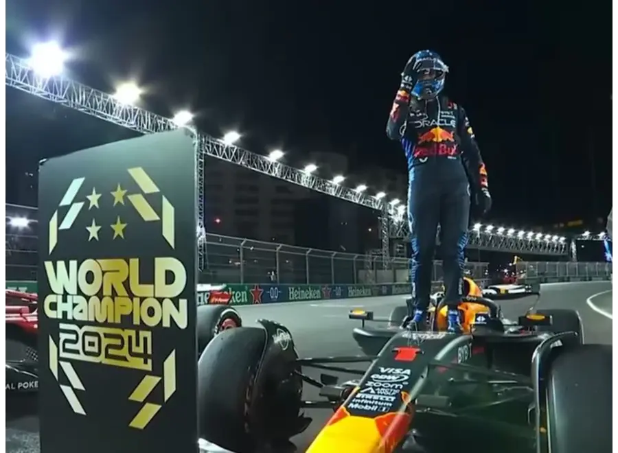 Spark Oracle Red Bull Racing RB20 No.1 Oracle Red Bull Racing 2024 Formula One Drivers' Champion - Max Verstappen 1:18