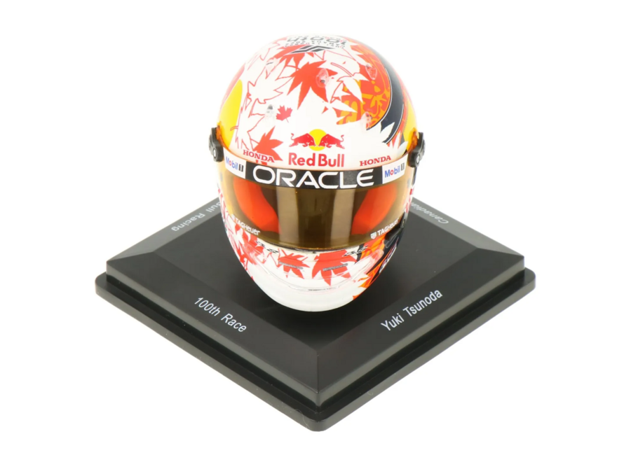 Yuki Tsunoda Helm Season 2025  1:5 Spark