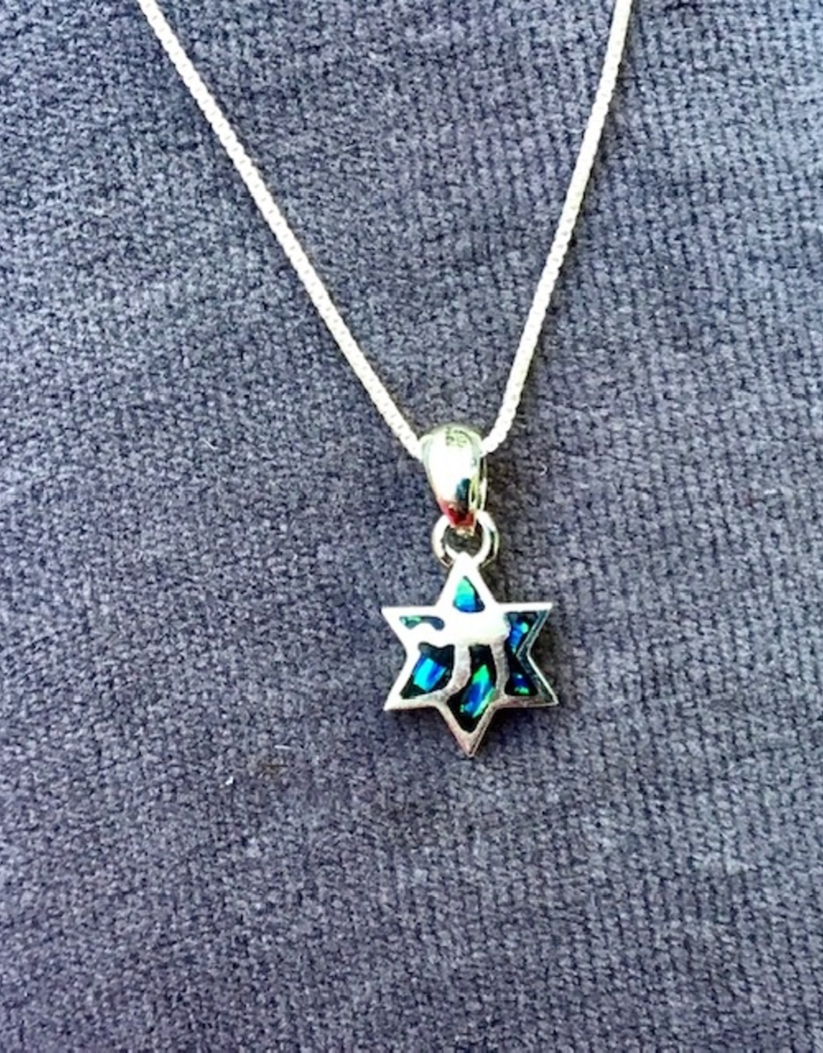 Silver pendant of Star of David with 