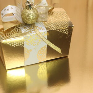 Goud glans met banderol Kerstbal Goud glans met banderol Kerstbal